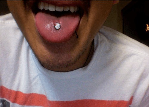 hello-kitty-tongue-piercing-for-men