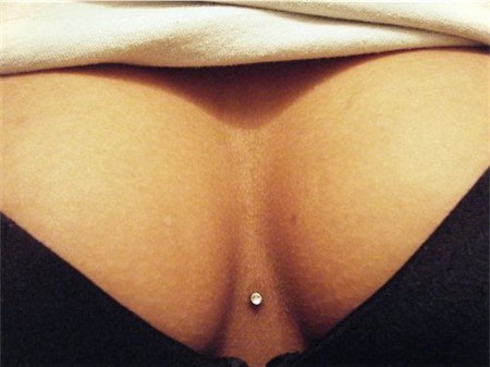 Cleavage Microdermal Piercing