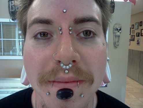 earl piercings nose