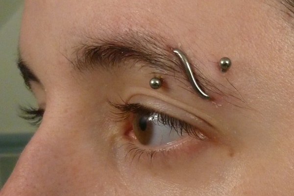 eyebrow piercing (77) spiral