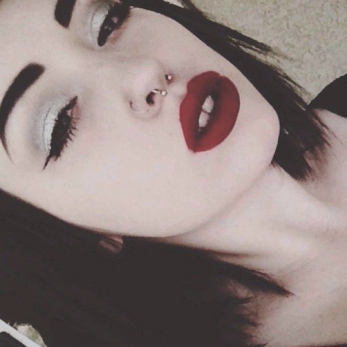 septum piercing red lips