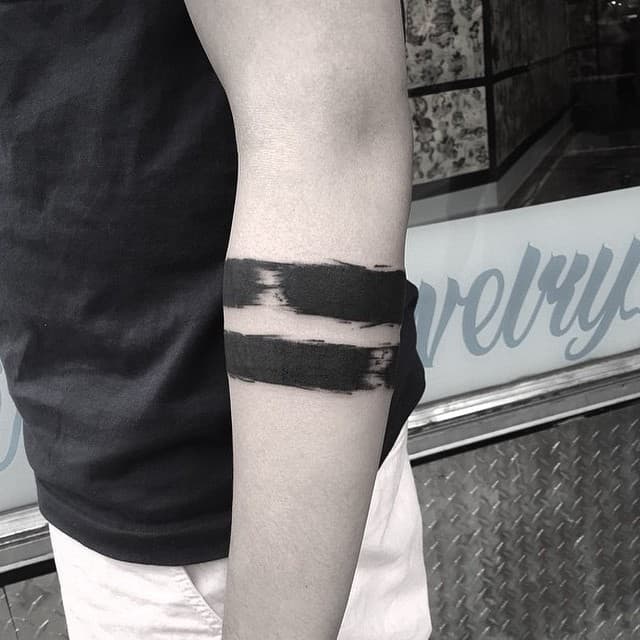 Armband Tattoo With Name