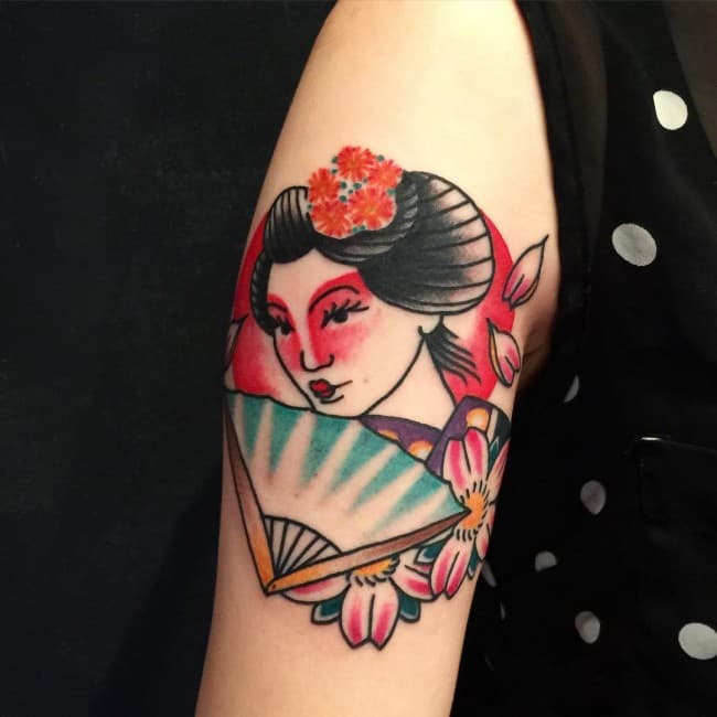 Another unbelievably Japanese photorealistic tattoo This geisha and  dragon by sampaguitajaytattoo is one of the most beautiful tattoos   Instagram