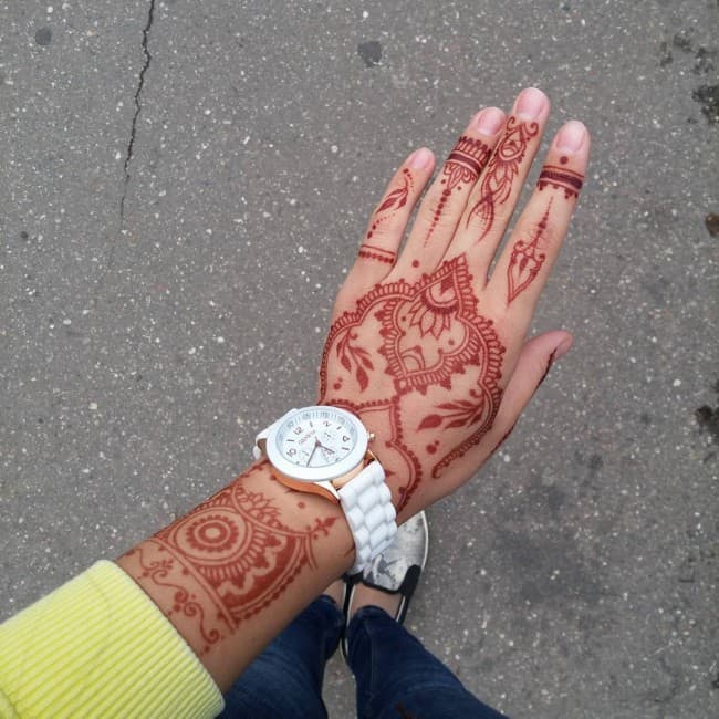 henna tattoo