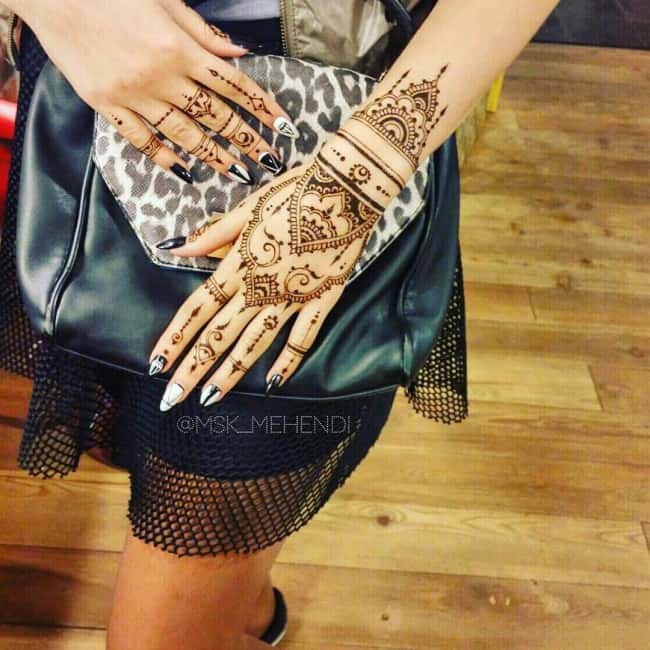 henna tattoo