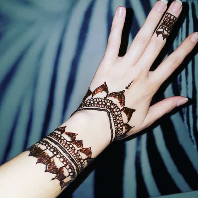 henna tattoo