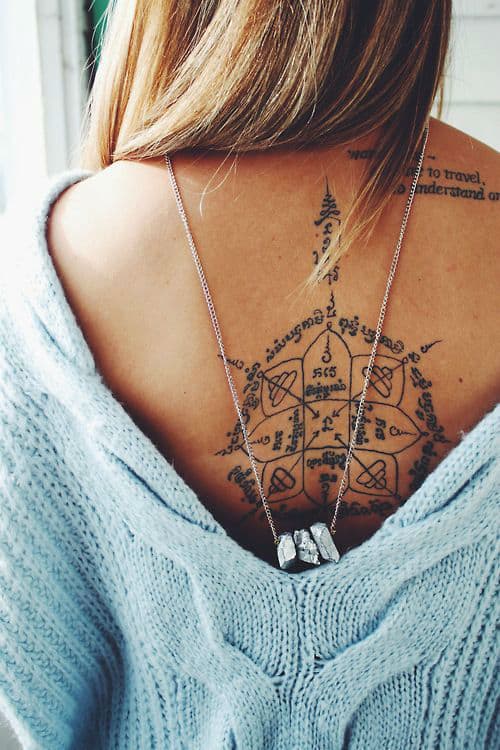 35 Ultra Sexy Back Tattoos for Women