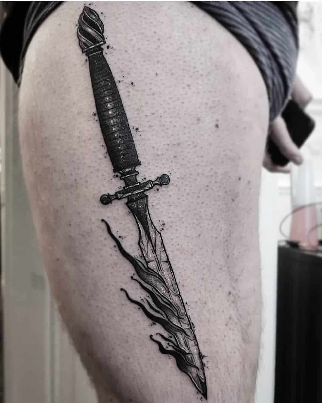 75 Incredible Dagger Tattoos