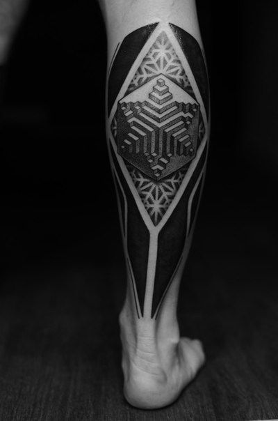 geometric leg tattoo