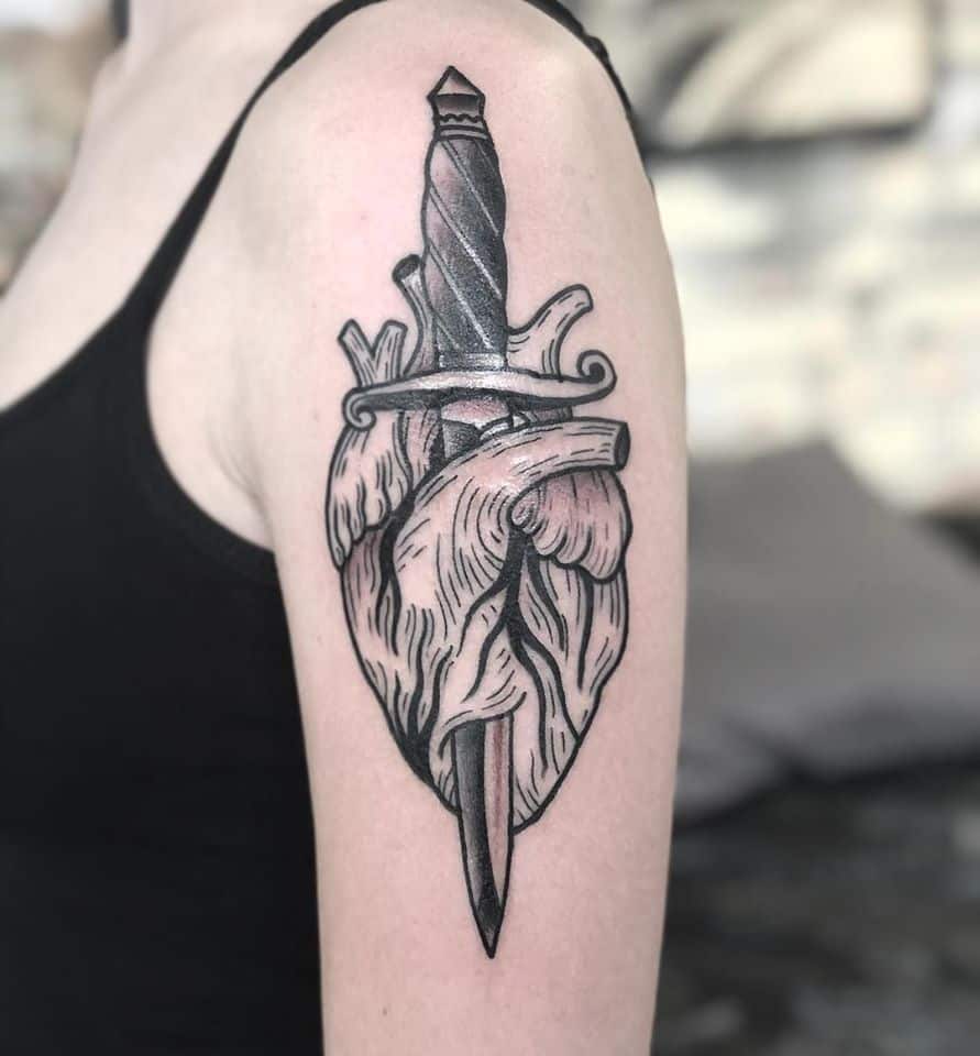 Aggregate 64+ dagger through heart tattoo latest - in.cdgdbentre