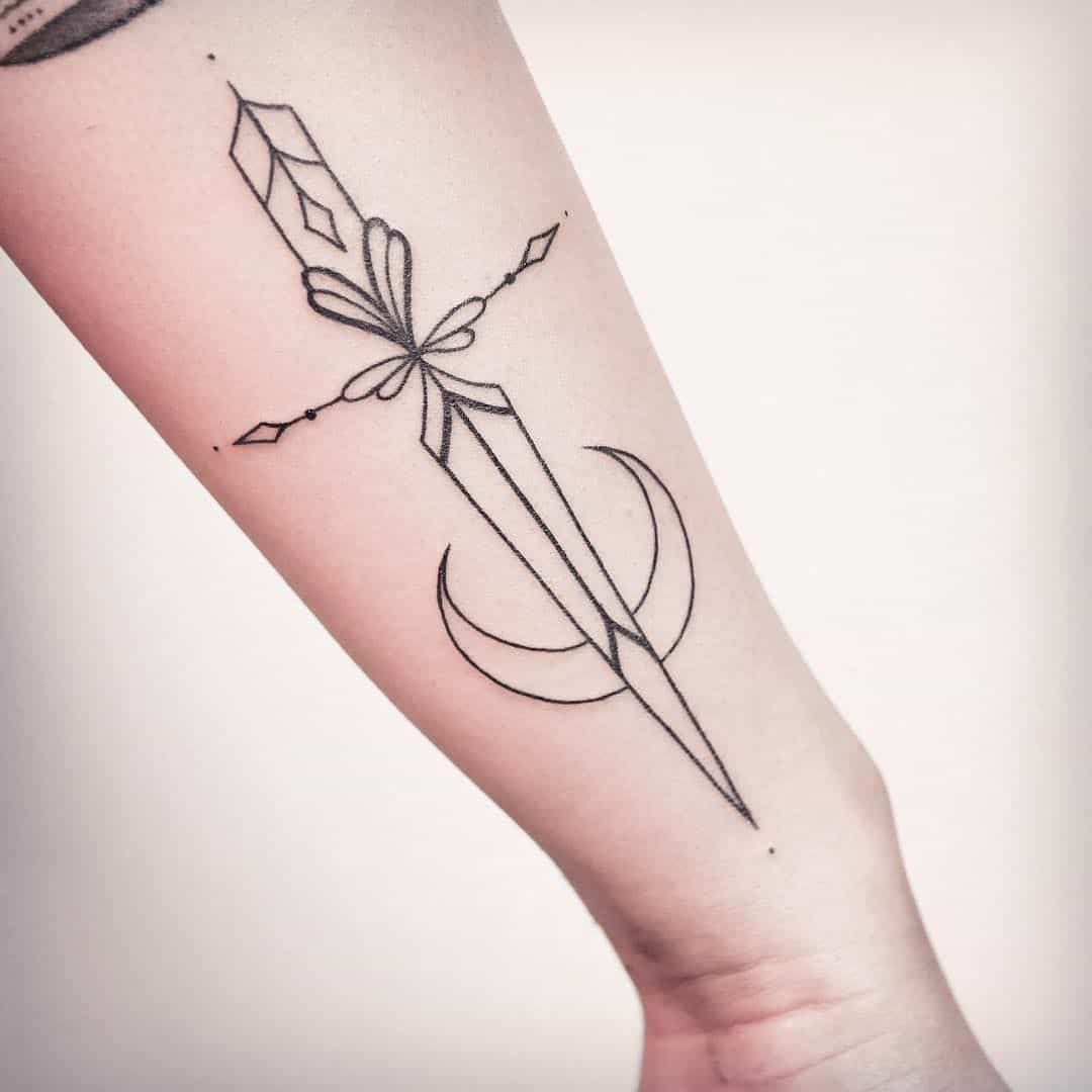 Tattoos by Allie Enriquez  Fun dainty dagger from last week Love doing  little feminine tattoos like this ladytattooer tattoo dagger  daggertattoo sword swordtattoo blackwork blackworktattoo  Facebook