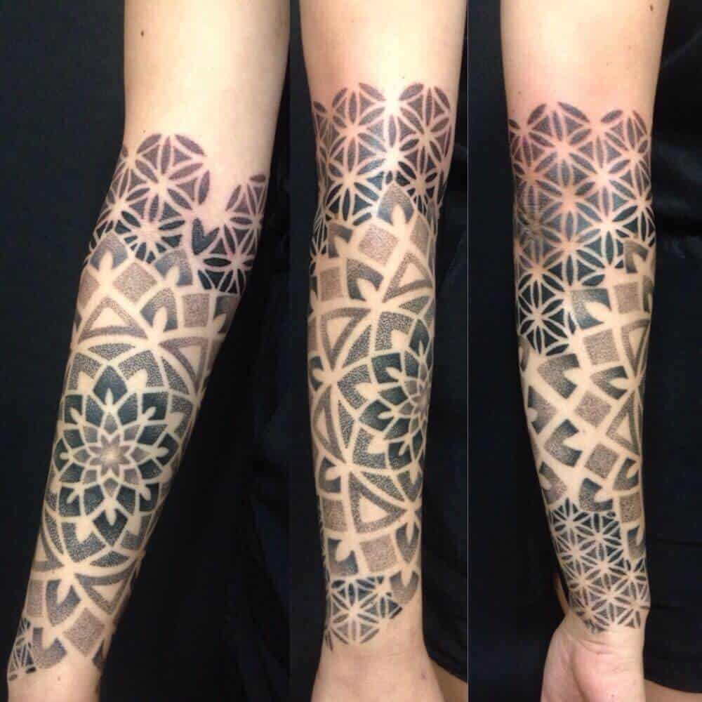 pointillism sleeve tattoo