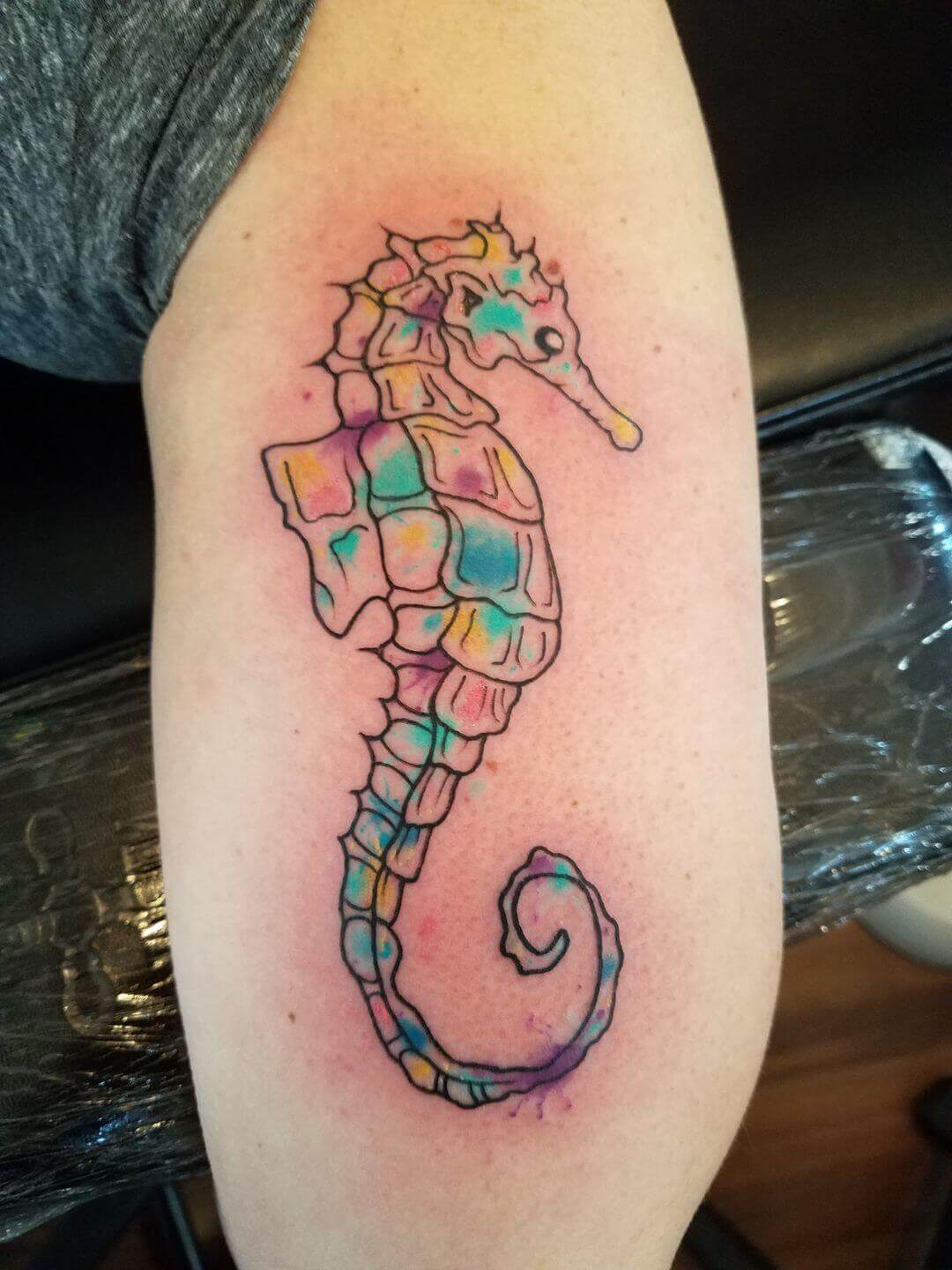 watercolor seahorse tattoo