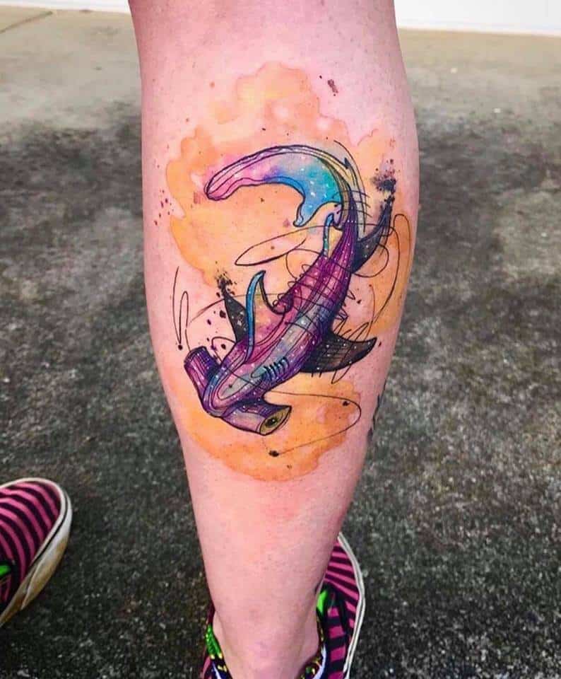 tatuagem de tubarão watercolor