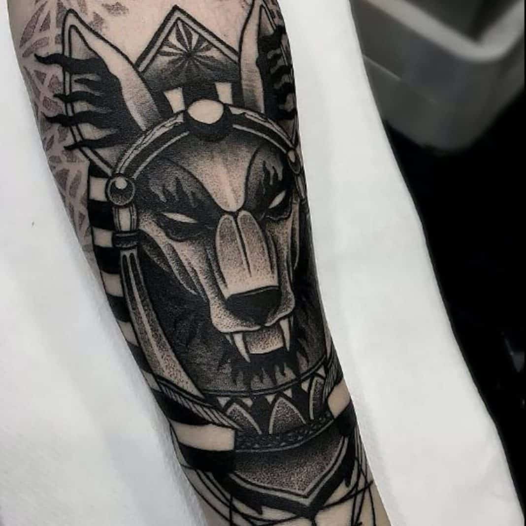 75 Increíbles Ideas De Tatuajes De Anubis Inspiración Y Significados Sattas