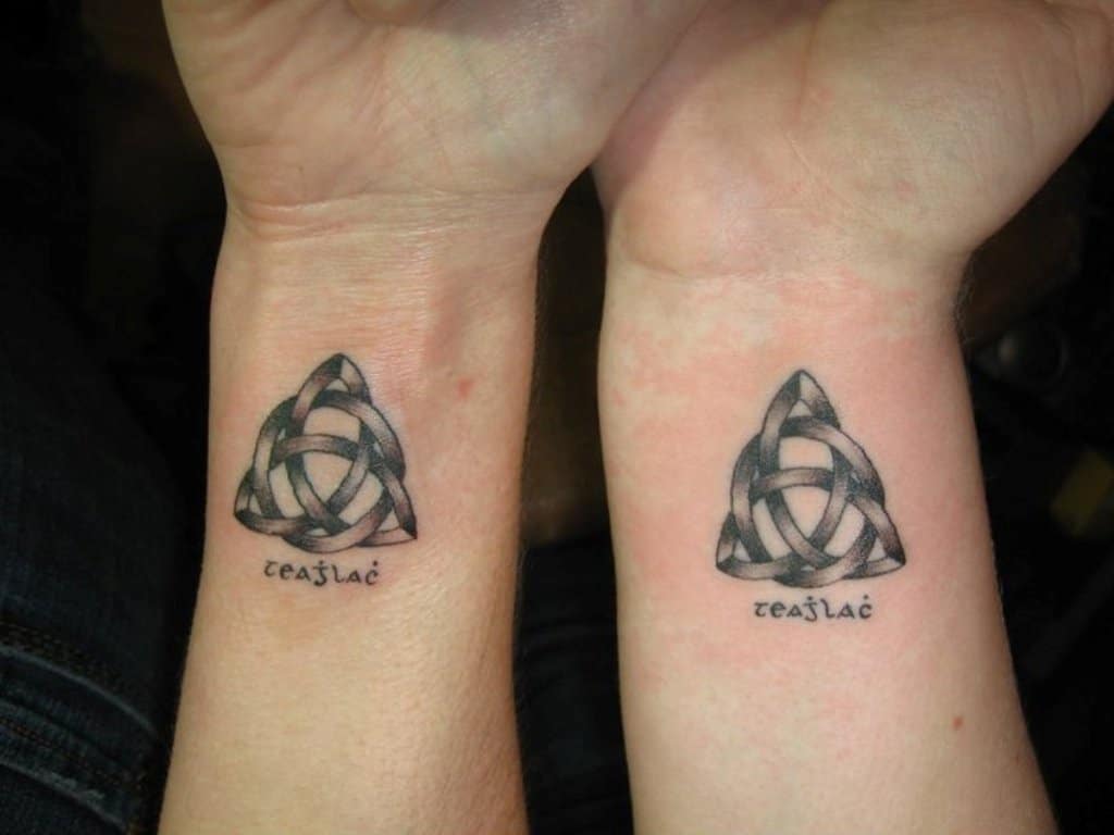 47 Attractive Band Tattoos For Your Writs