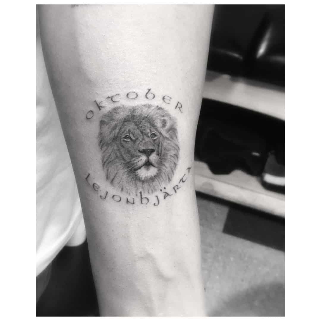 drake oktober lejonhjärta tattoo