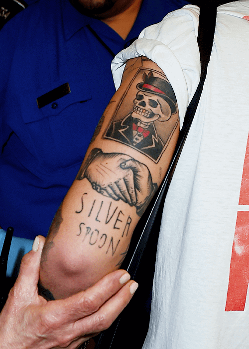 harry styles handshake tattoo