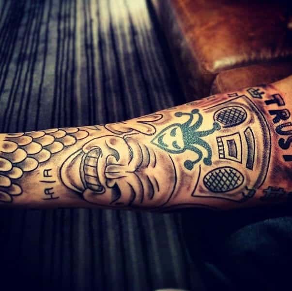 justin bieber korean mask tattoo