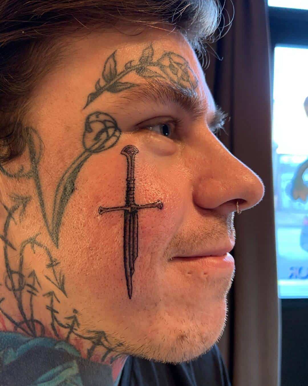shayne smith arrows tattoo