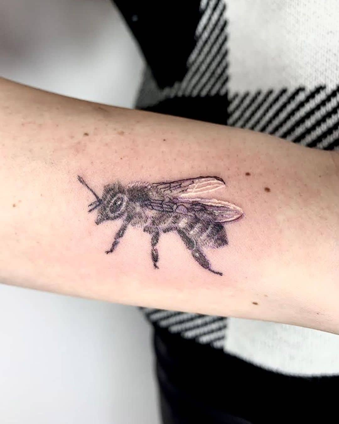 honey bee tattoo