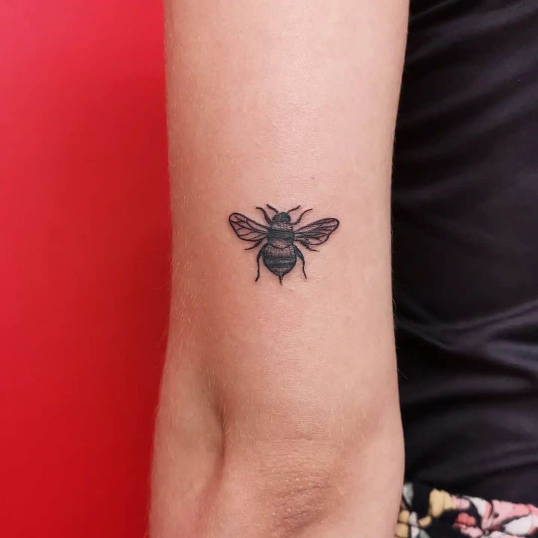 small bee tattoo
